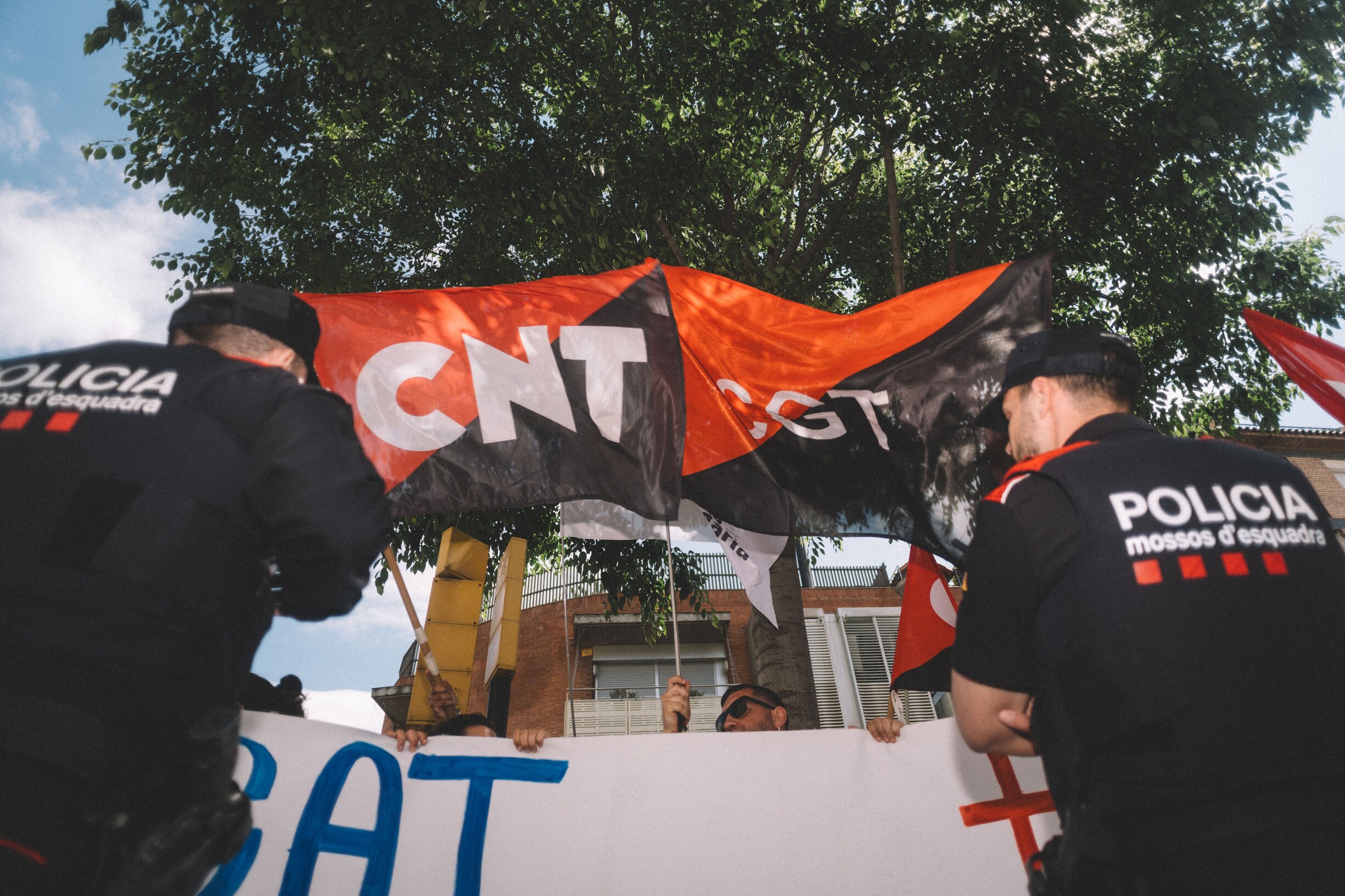 Contra les infiltracions més organització.