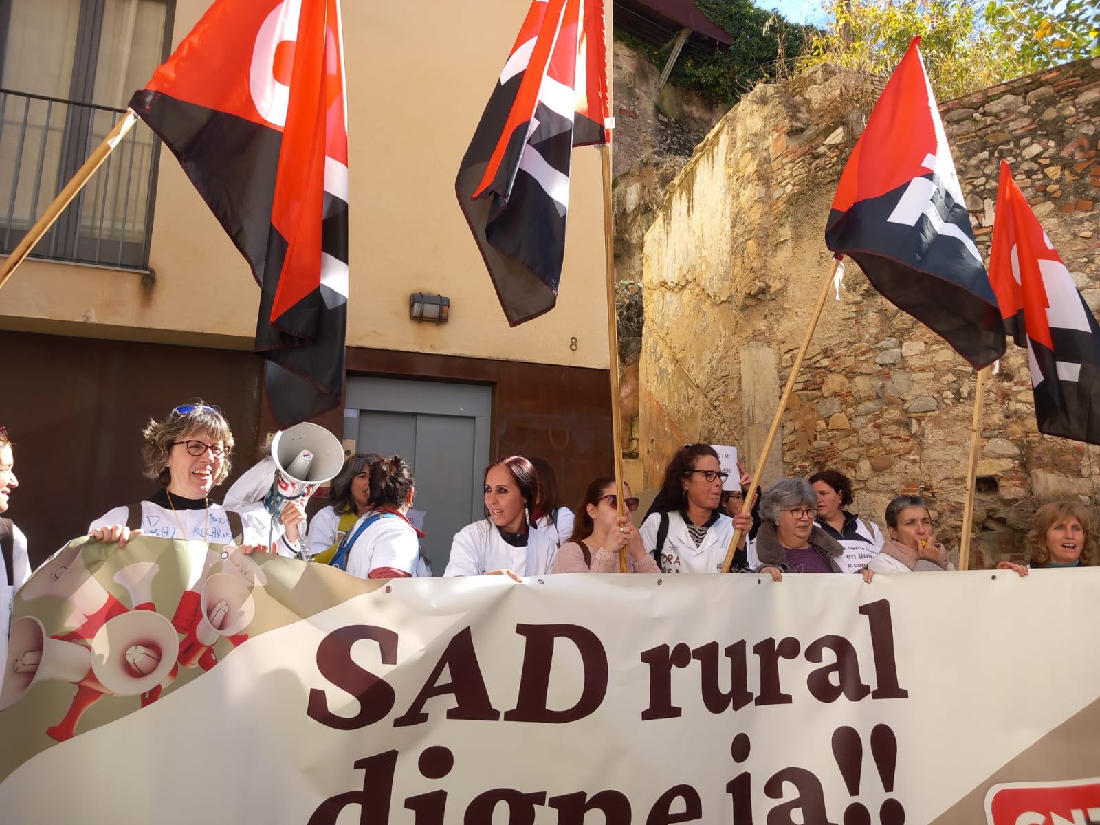 [Olot] Èxit de mobilització a la vaga de les treballadores de Sumar