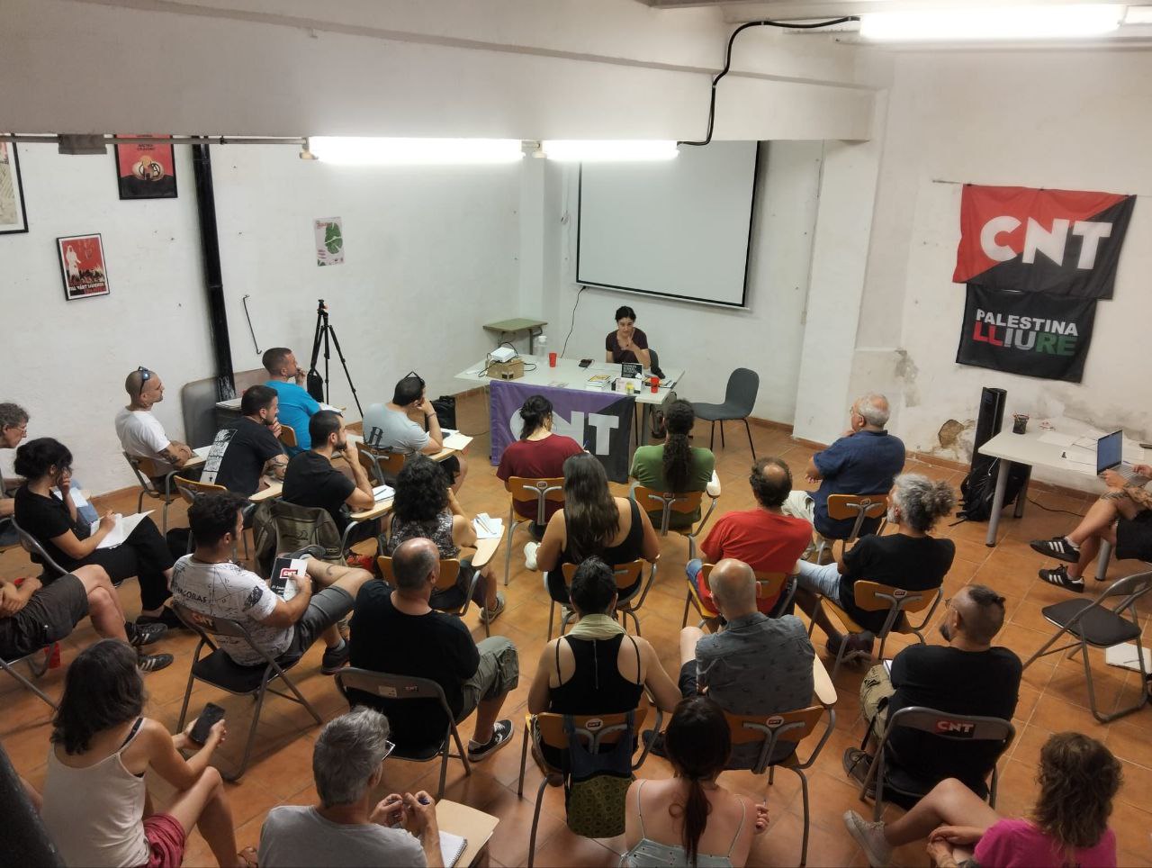 L’impacte de la guerra a l’Orient Mitjà i la preparació de la CNT